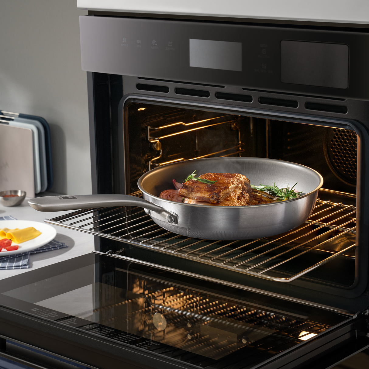 11-Inch Uncoated Titanium Frying Pan with Lid