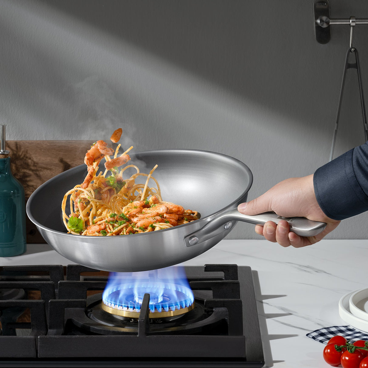 Kobachcookware 13-Inch Titanium Coating-Free Wok with Lid